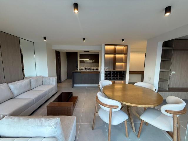 Apartamentos, Venta en Valle del Lili