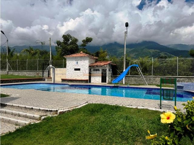 Fincas y Casas Campestres, Venta en El Cerrito