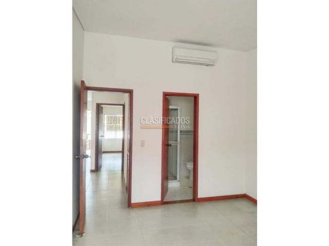 Casas, Venta en La Hacienda