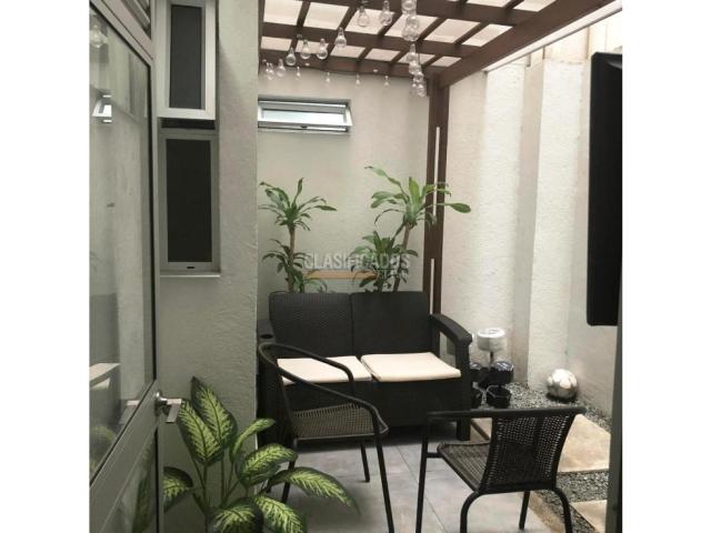 Apartamentos, Venta en Valle del Lili