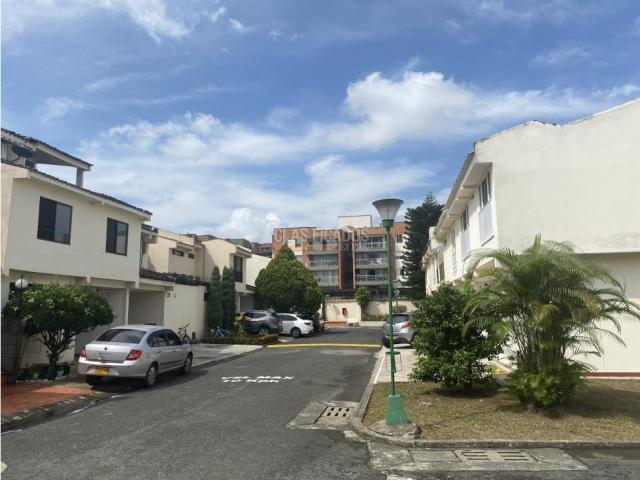 Casas, Venta en La Hacienda