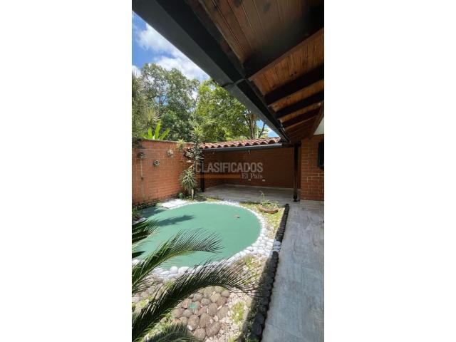 Casas, Venta en Ciudad Jardín