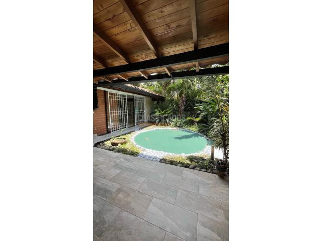 Casas, Venta en Ciudad Jardín