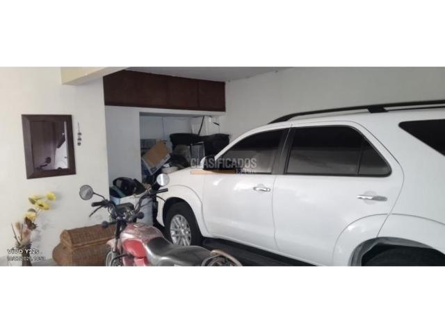 Casas, Venta en El Gran Limonar