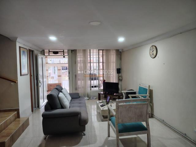 Casas, Venta en Paseo de los Almendros