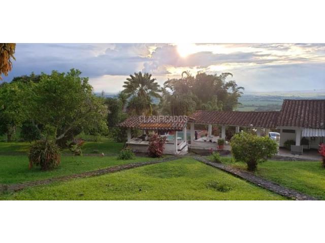 Fincas y Casas Campestres, Venta en Pradera