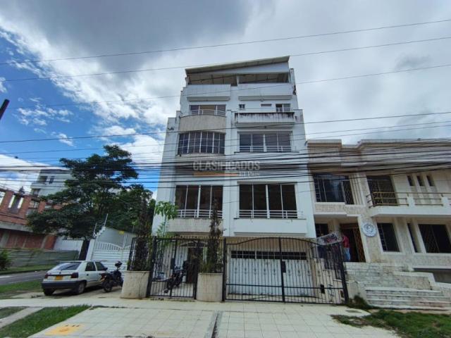 Casas, Venta en Ciudad Jardín