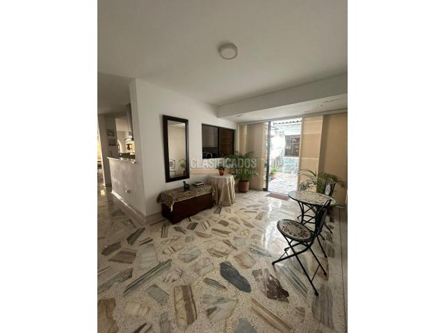 Casas, Venta en La Flora