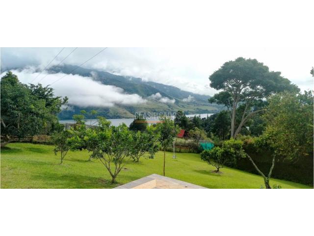 Fincas y Casas Campestres, Venta en Calima (Darién)