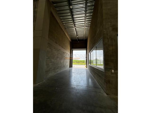 Locales y Bodegas, Alquiler en Acopi