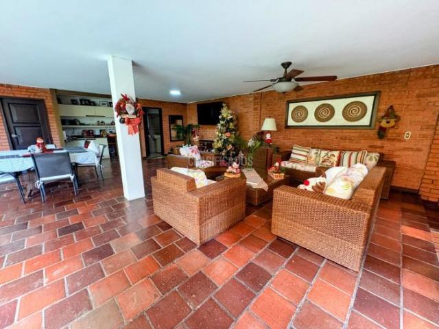 Casas, Venta en Arboleda