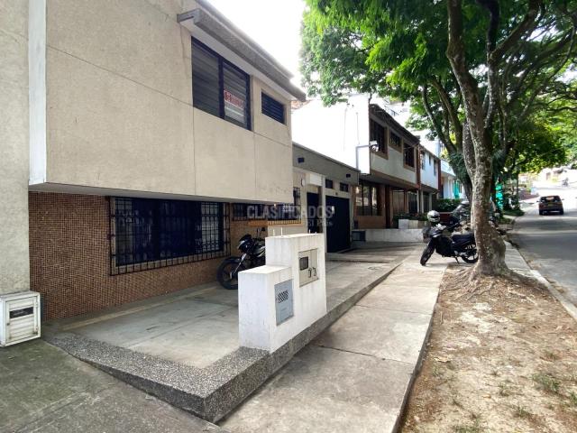 Casas, Alquiler en Santa Mónica Residencial