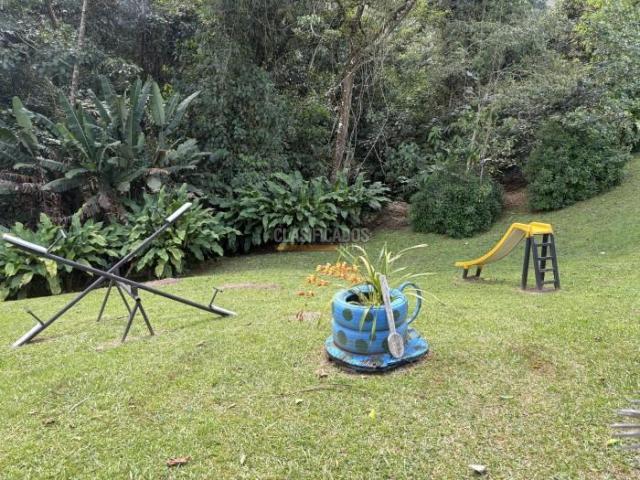 Edificios, Venta en Yumbo