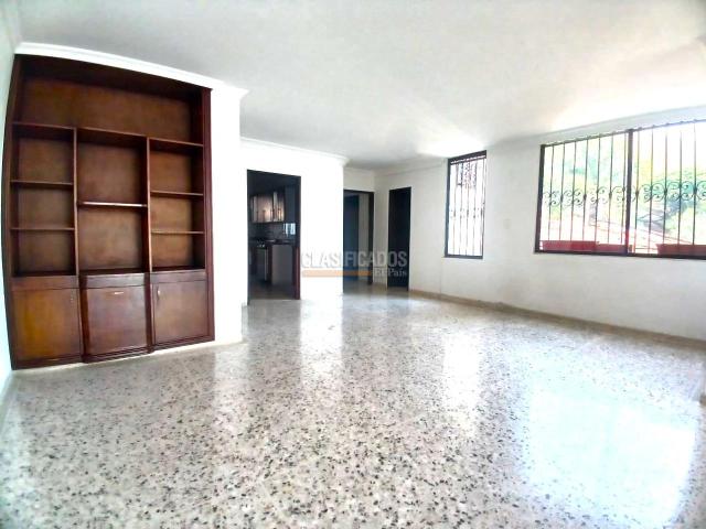 Apartamentos, Venta en Santa Mónica Residencial
