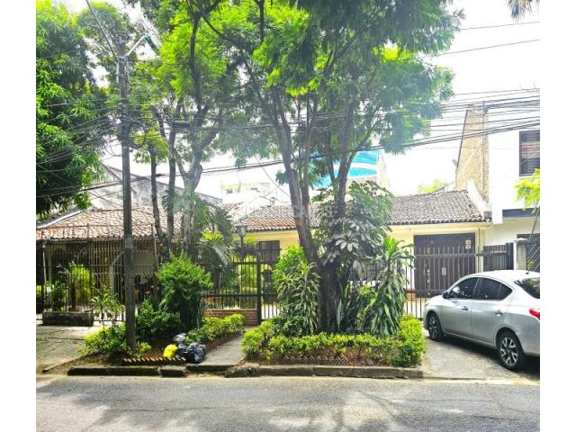 Casas, Venta en Prados del Norte