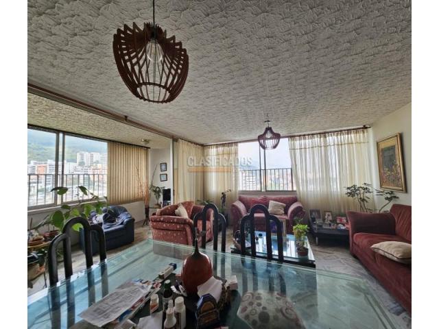 Apartamentos, Venta en Santa Mónica Residencial