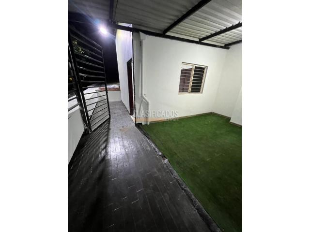 Casas, Alquiler en La Flora