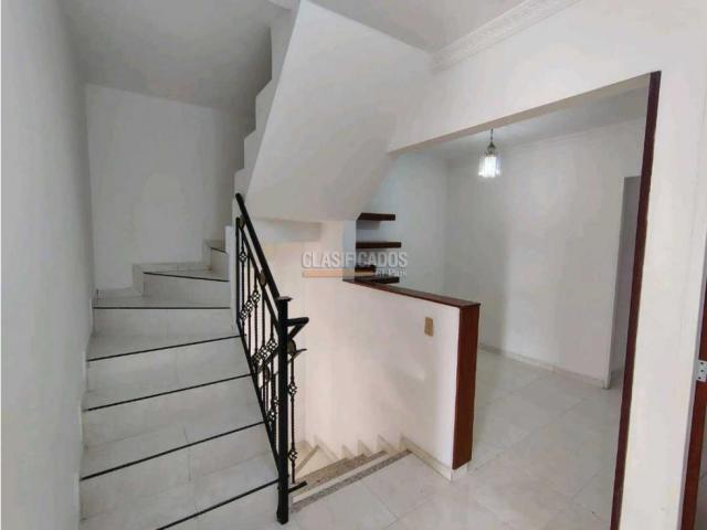 Casas, Alquiler en Ciudad 2.000