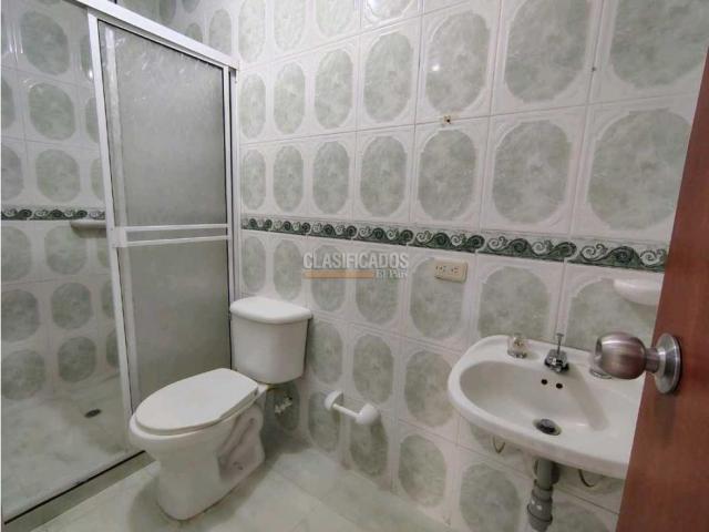 Casas, Alquiler en Ciudad 2.000