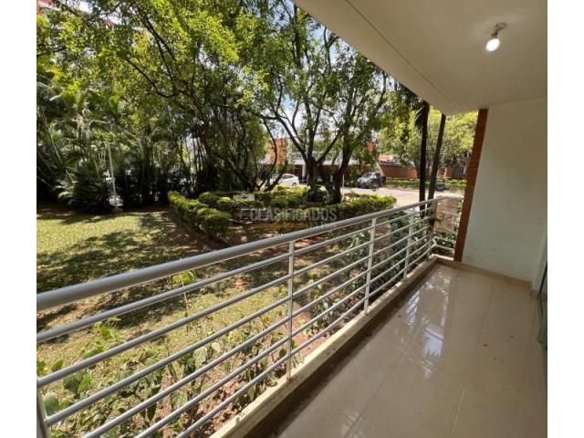Apartamentos, Venta en Valle del Lili