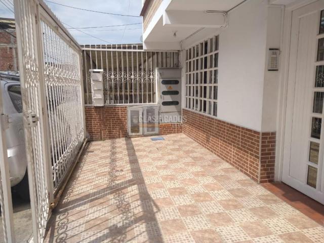 Apartamentos, Alquiler en Salomia