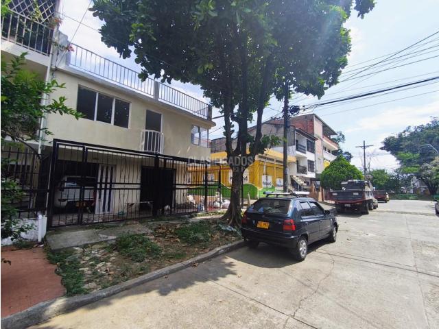 Casas, Venta en Las Camelias