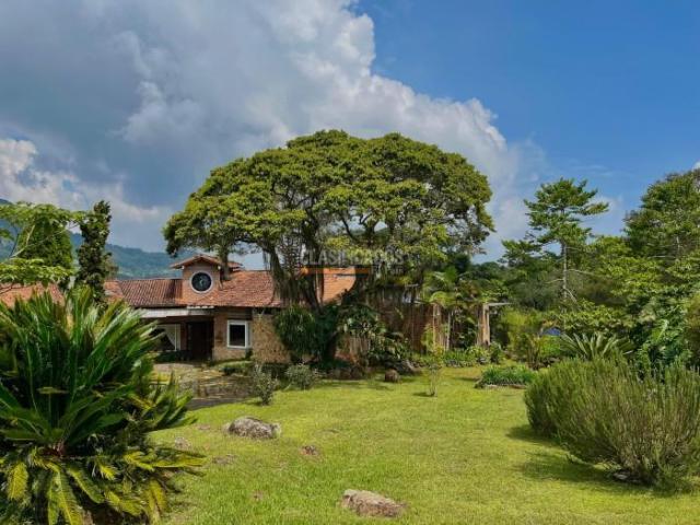 Casas, Venta en Yumbo