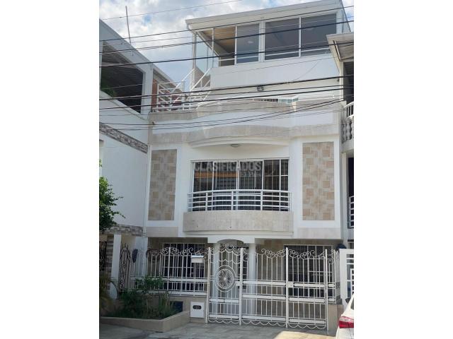 Casas, Venta en Paseo de los Almendros