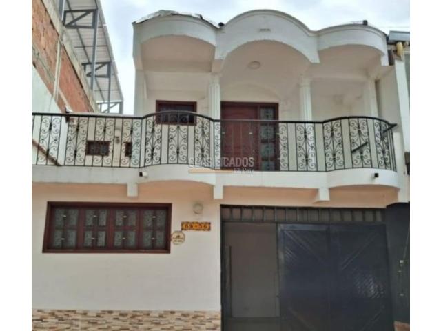 Casas, Venta en La Hacienda