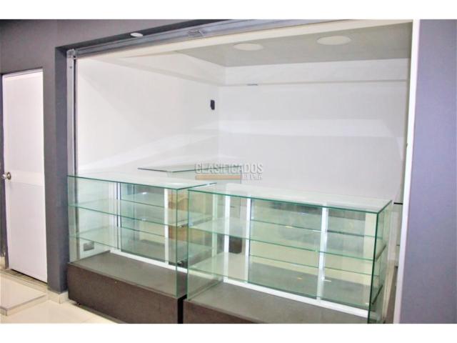 Edificios, Venta en Centro Ccial. Albert