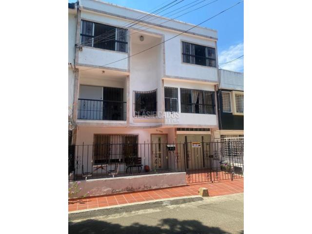 Casas, Alquiler en Departamental