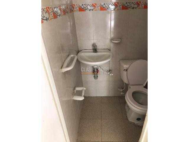 Locales y Bodegas, Alquiler en La Independencia