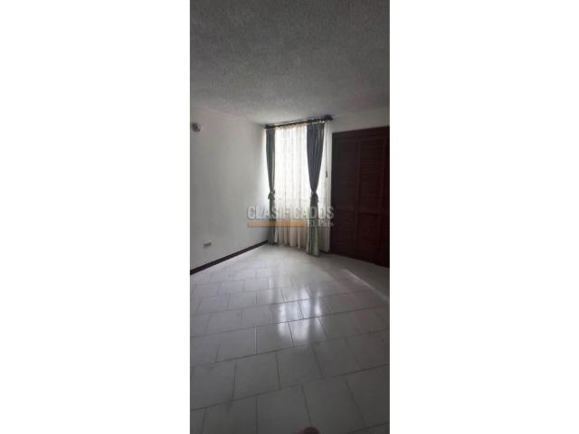 Apartamentos, Venta en Las Quintas de Don Simón