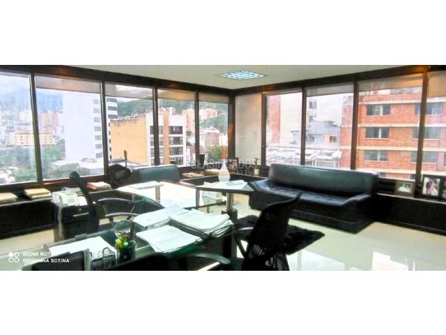 Oficinas y Consultorios, Venta en El Piloto