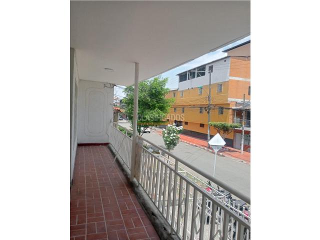 Apartamentos, Alquiler en El Trébol