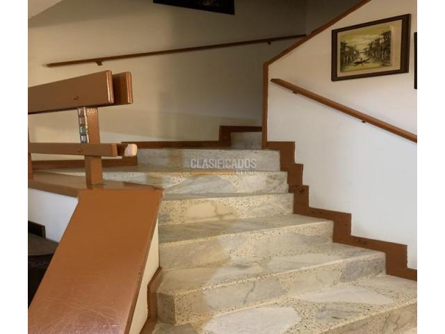 Casas, Venta en Ciudad Jardín