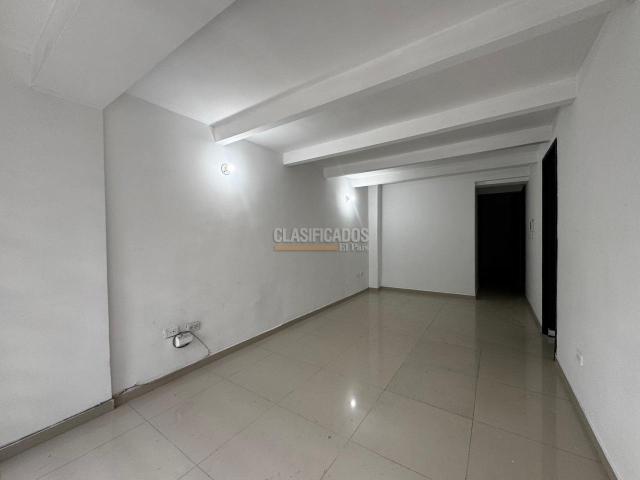 Apartamentos, Alquiler en Paseo de los Almendros