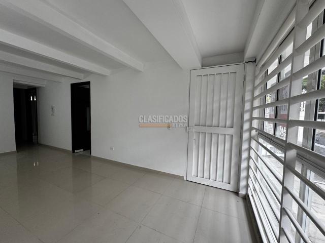 Apartamentos, Alquiler en Paseo de los Almendros