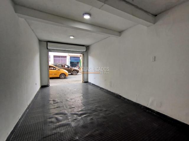 Locales y Bodegas, Alquiler en La Esmeralda