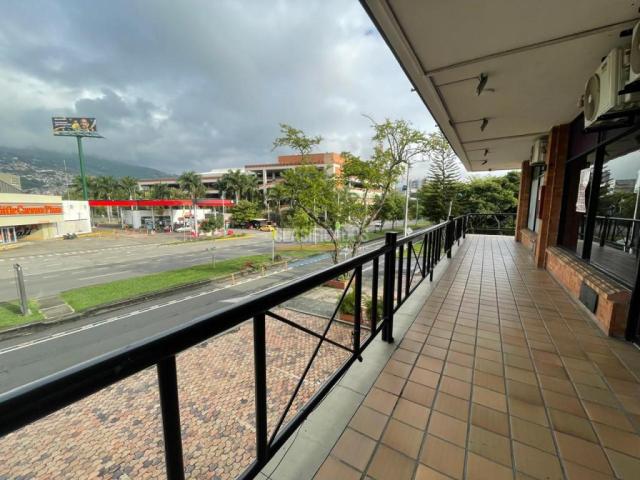 Oficinas y Consultorios, Alquiler en Tequendama