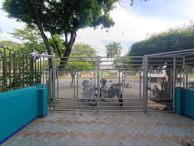 Locales y Bodegas, Alquiler en Popular