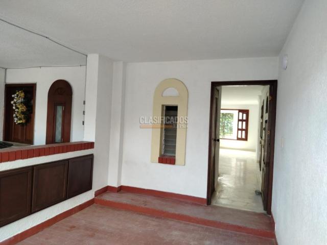 Casas, Alquiler en Ciudad Jardín