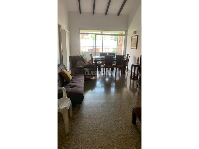 Apartamentos, Venta en Ed. Mamá Sarita