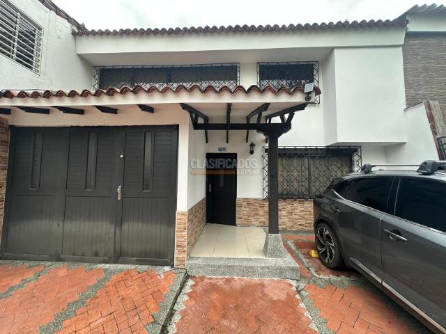 Casas, Venta en Prados del Norte