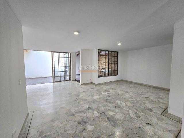 Casas, Venta en Ciudad Jardín