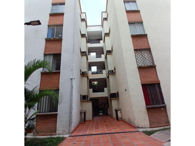 Apartamentos, Alquiler en Torres de Comfandi