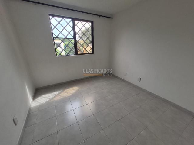 Apartamentos, Venta en Cañaverales