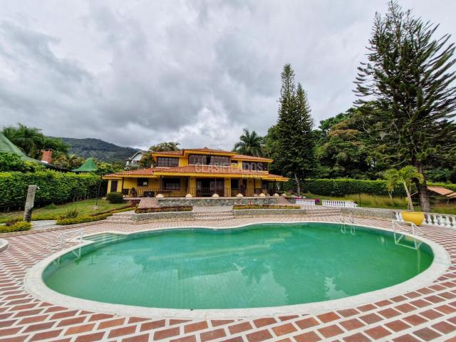 Edificios, Alquiler en Calima (Darién)