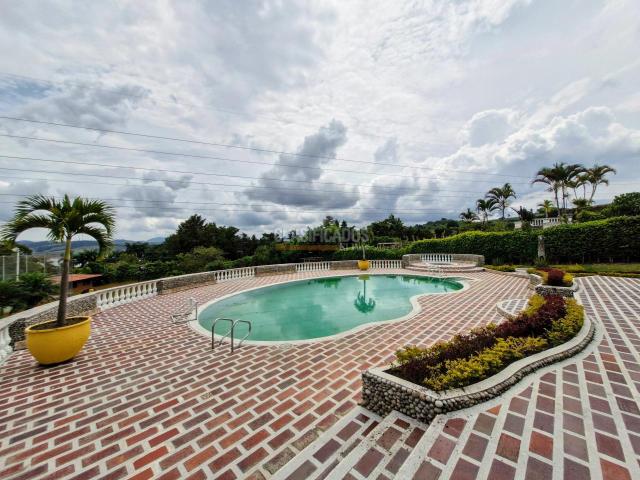 Edificios, Alquiler en Calima (Darién)