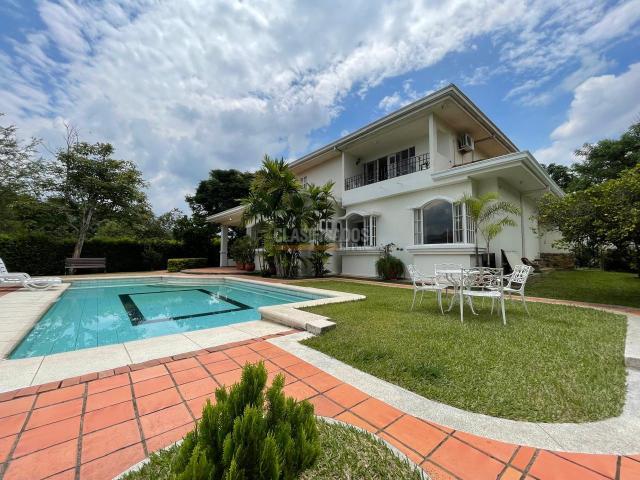 Casas, Venta en Ciudad Jardín